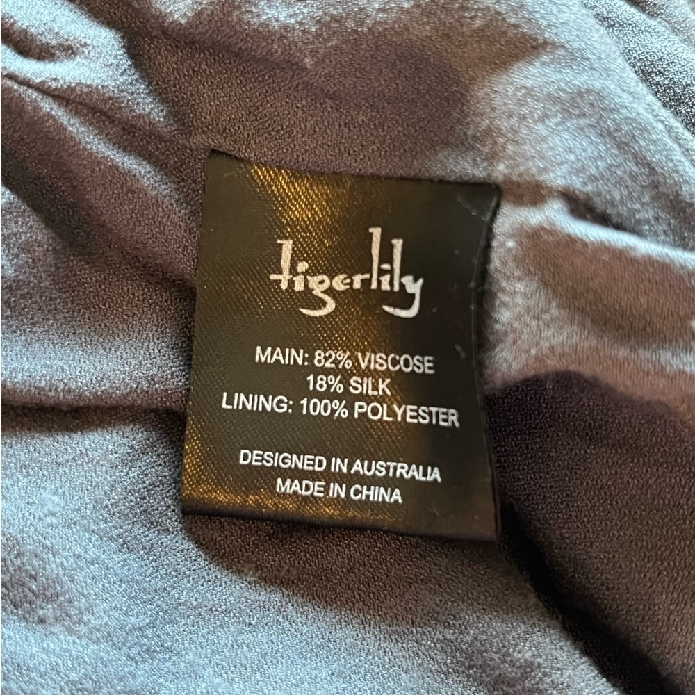 Tigerlily crushed velvet slip dress, cocktail dress, above knee, silk blend, 4 - Picture 6 of 7